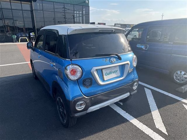 DAIHATSU CAST