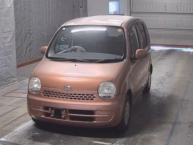 DAIHATSU MOVE LATTE