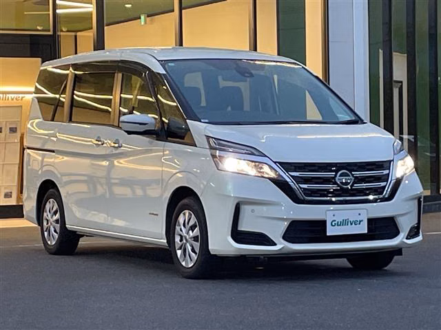 NISSAN SERENA