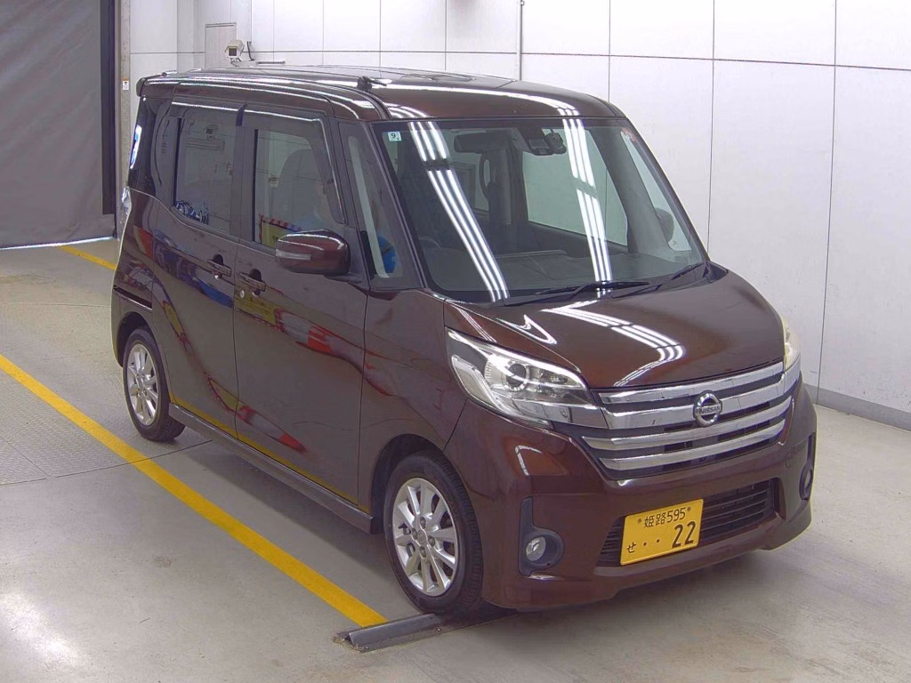 NISSAN DAYZ ROOX