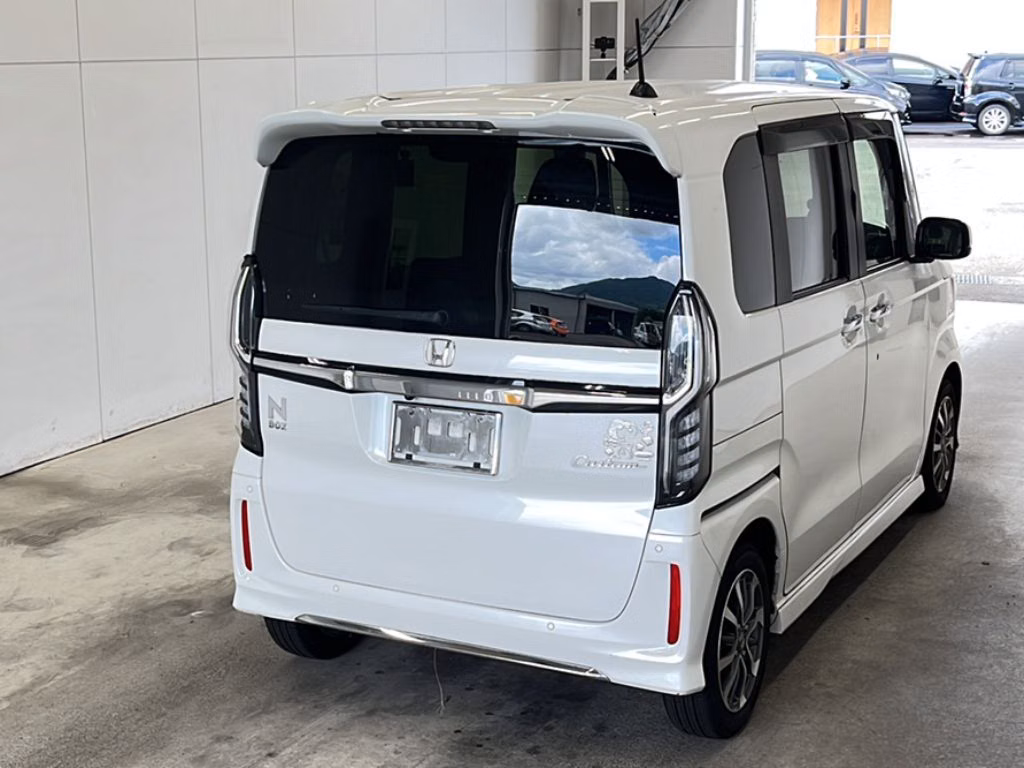 HONDA N-BOX