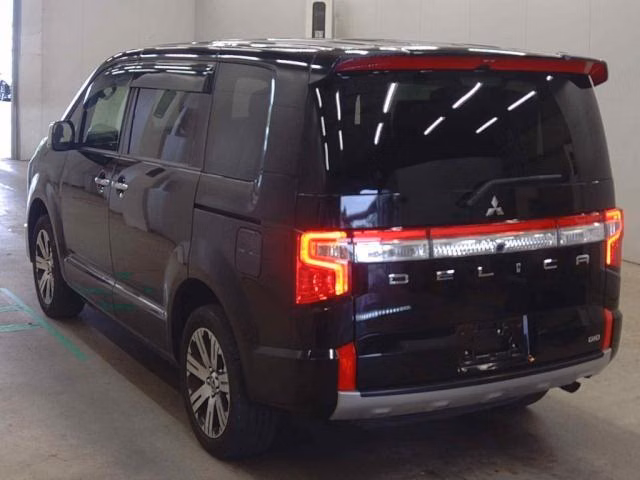 MITSUBISHI DELICA D:5