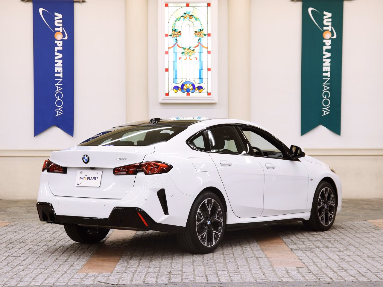 BMW 1-SERIES