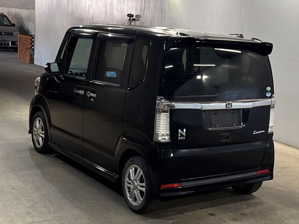 HONDA N-BOX