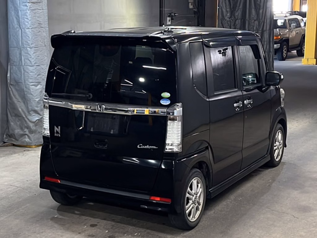 HONDA N-BOX