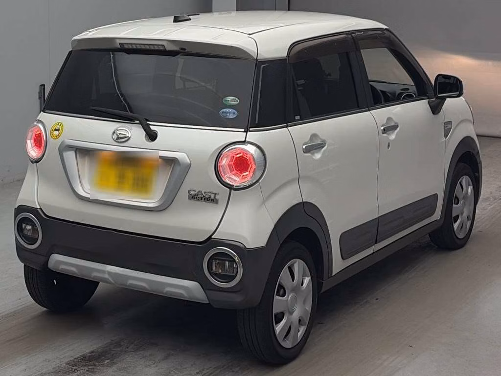 DAIHATSU CAST