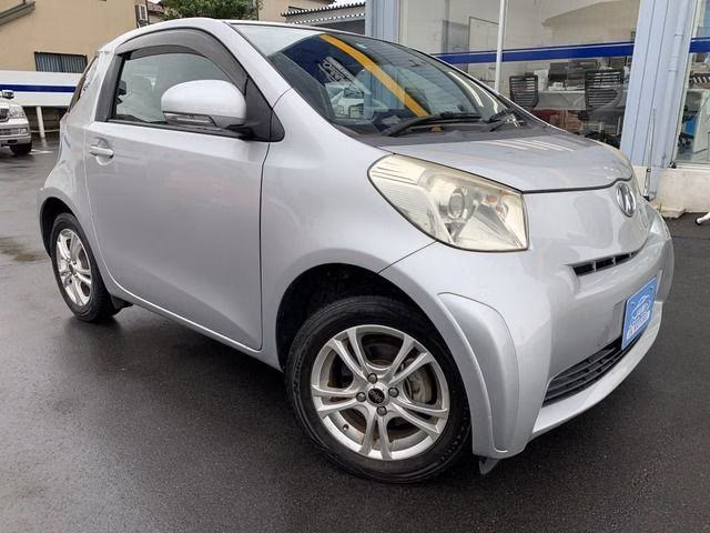 TOYOTA IQ