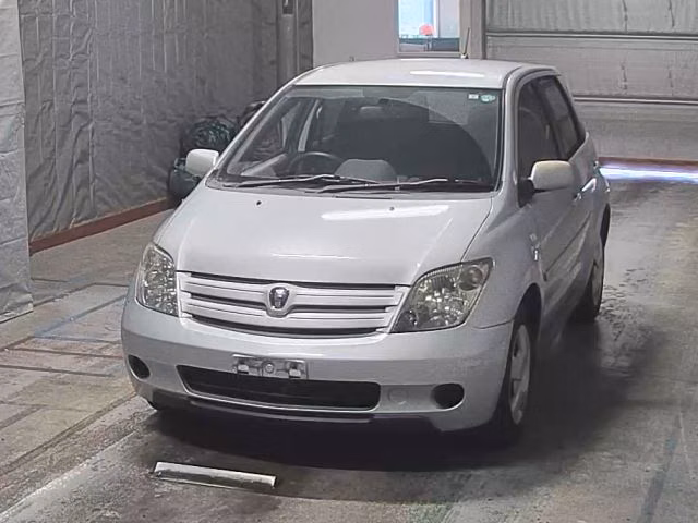 TOYOTA IST