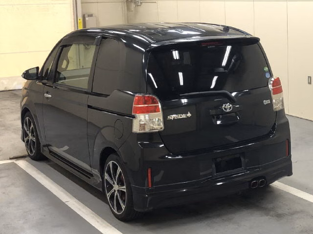 TOYOTA SPADE