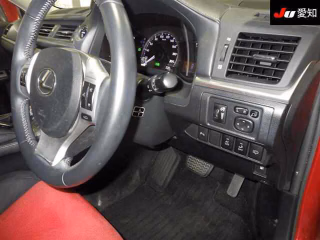 LEXUS CT200H