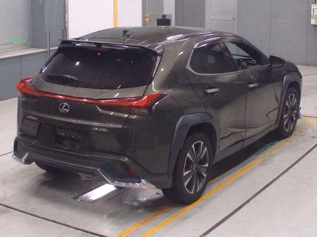 LEXUS UX200