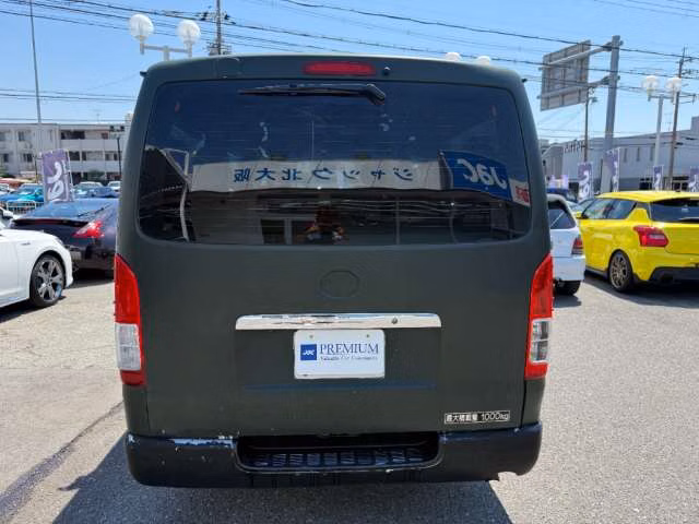 TOYOTA REGIUS ACE