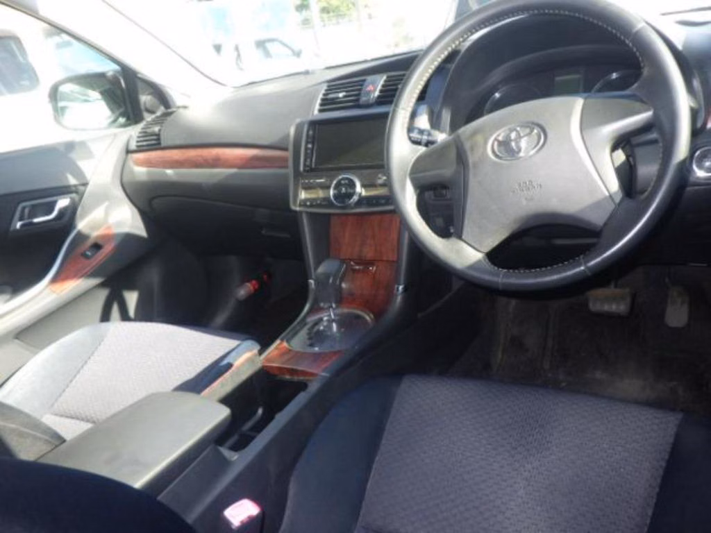 TOYOTA PREMIO