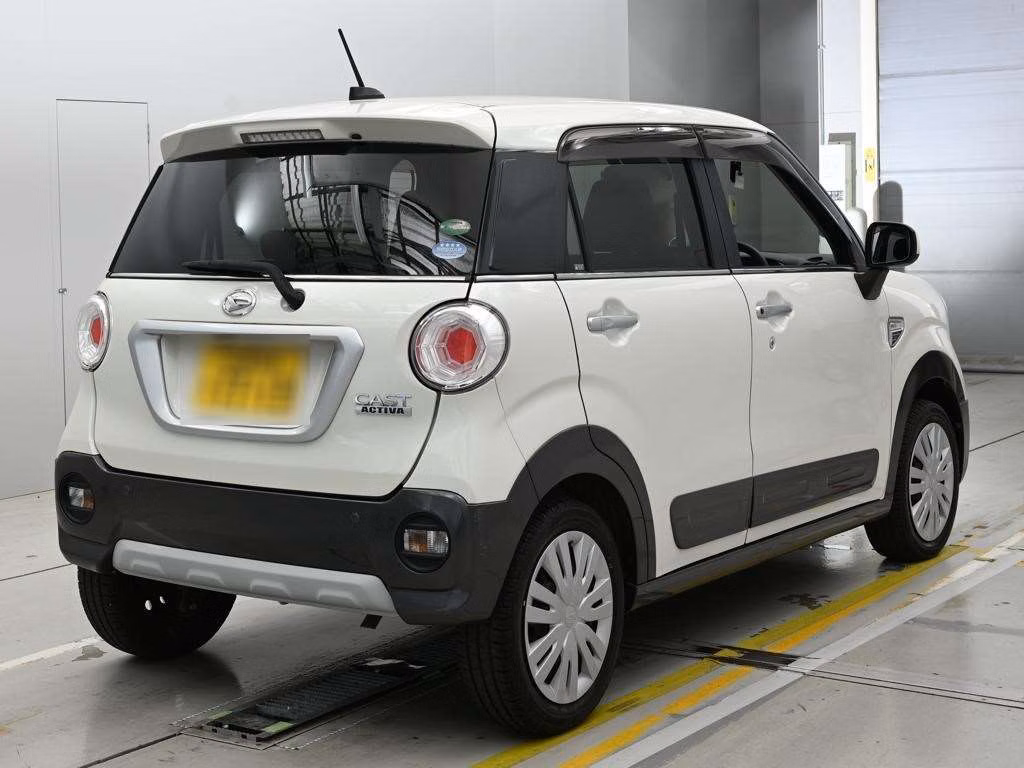 DAIHATSU CAST