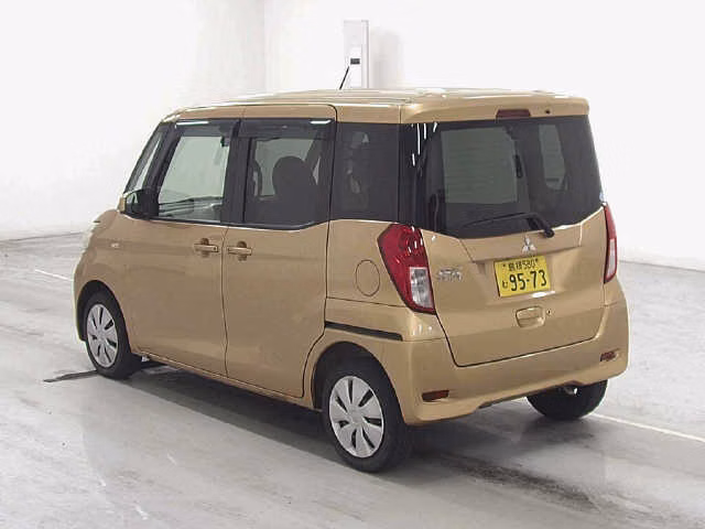 MITSUBISHI EK SPACE