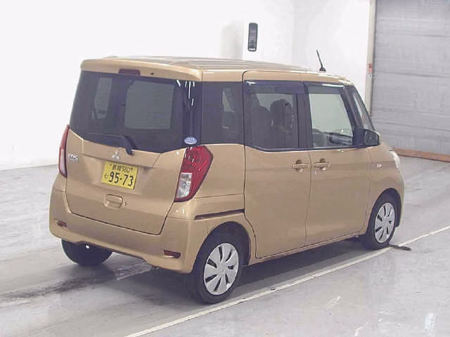 MITSUBISHI EK SPACE