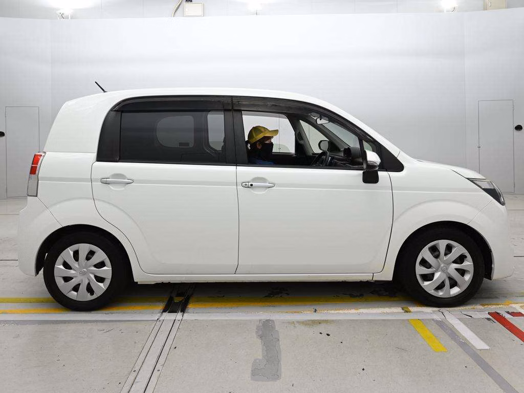 TOYOTA SPADE