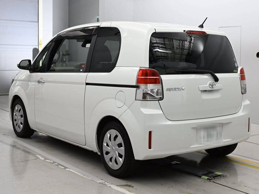 TOYOTA SPADE
