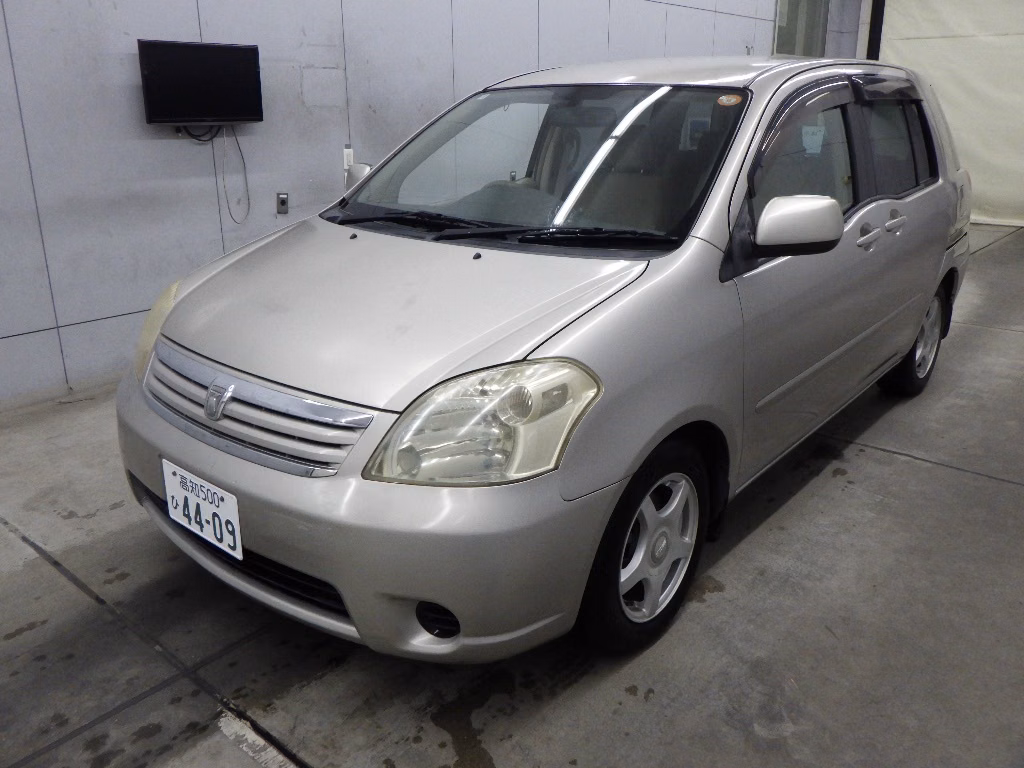 TOYOTA RAUM