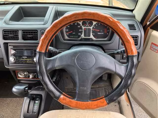 MITSUBISHI PAJERO MINI