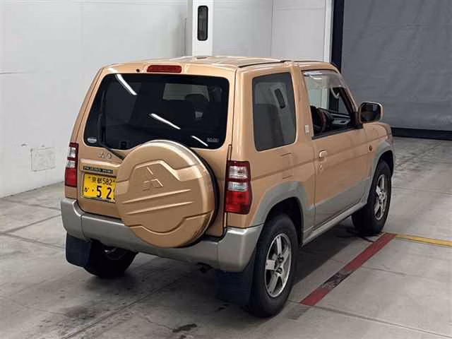 MITSUBISHI PAJERO MINI