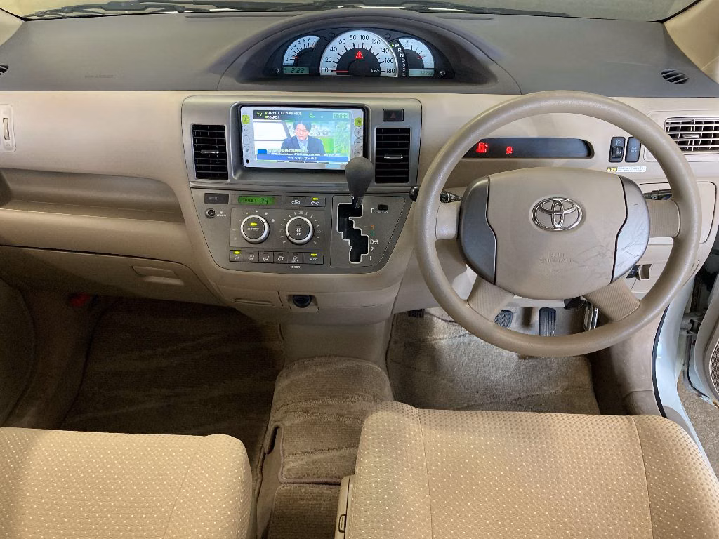 TOYOTA RAUM