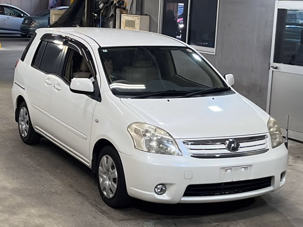 TOYOTA RAUM