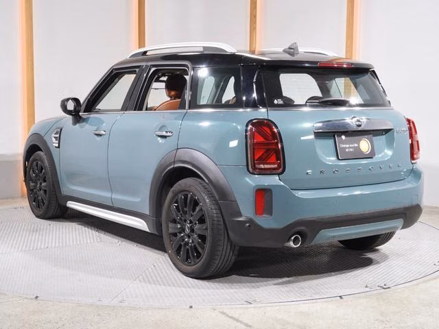 MINI CROSSOVER