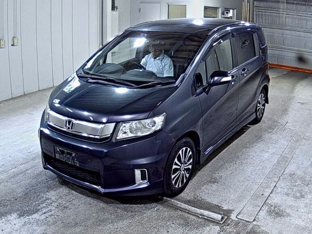 HONDA FREED SPIKE