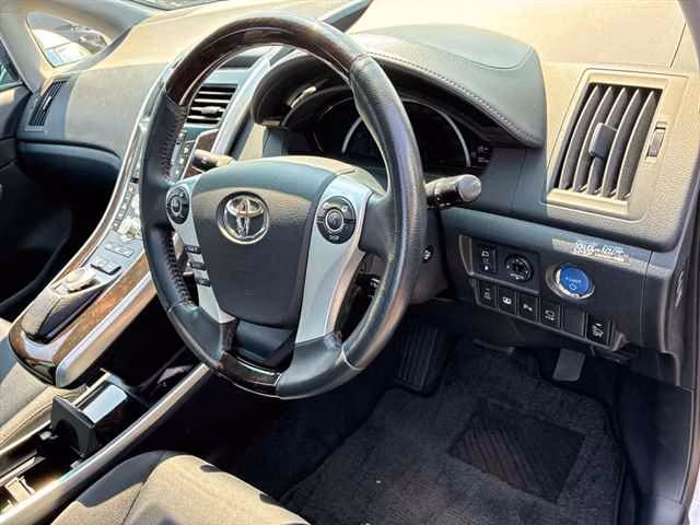 TOYOTA SAI