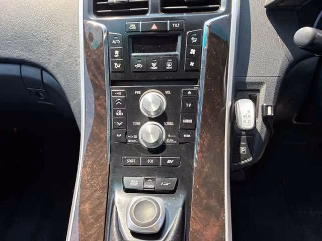 TOYOTA SAI