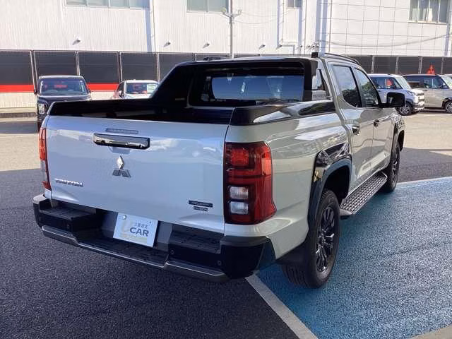 MITSUBISHI TRITON