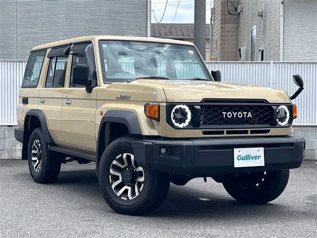 TOYOTA LAND CRUISER
