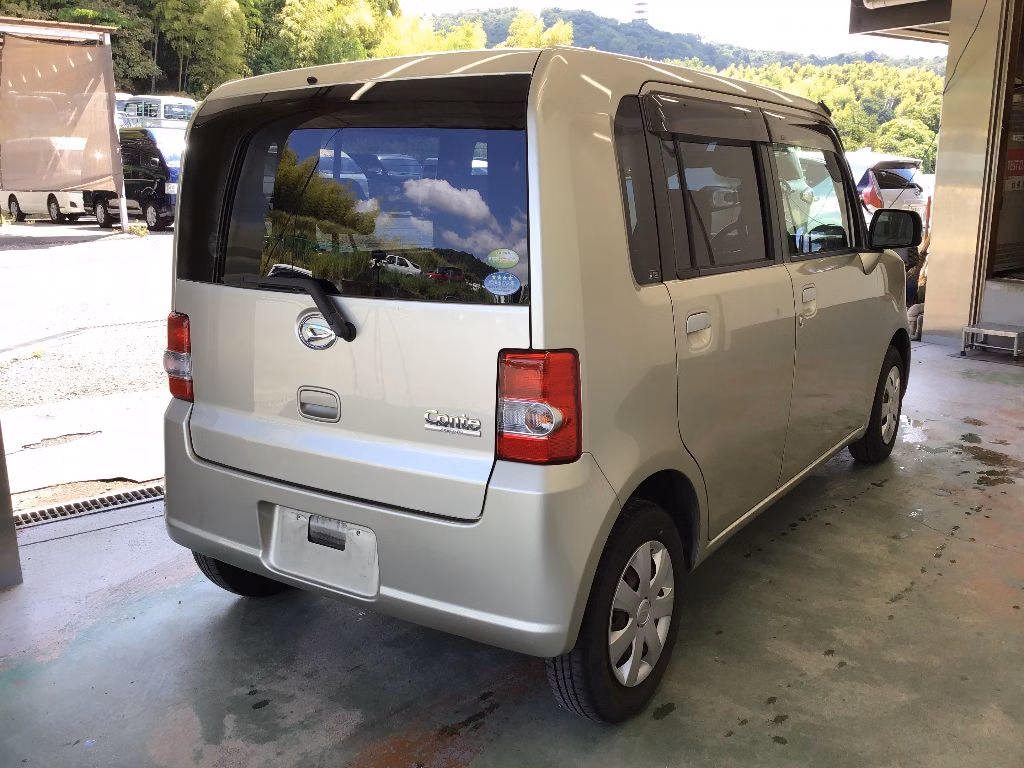 DAIHATSU MOVE CONTE