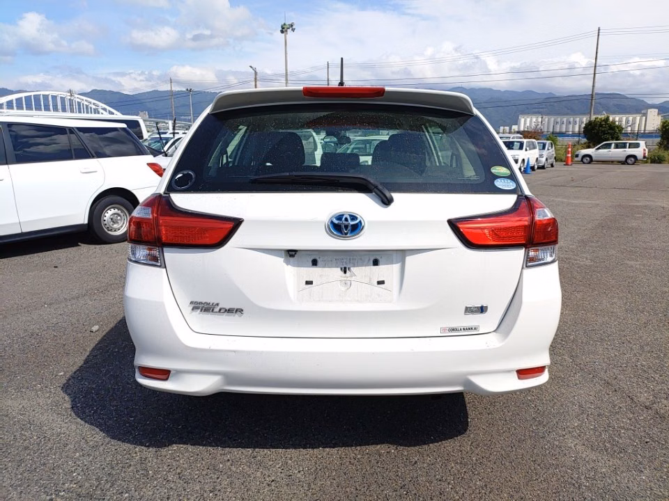TOYOTA COROLLA FIELDER