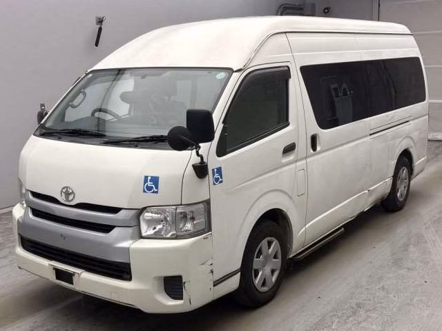 TOYOTA REGIUS ACE