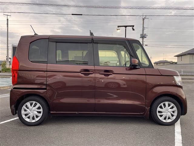 HONDA N-BOX