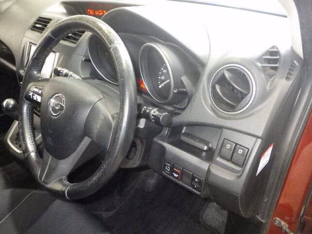 NISSAN LAFESTA