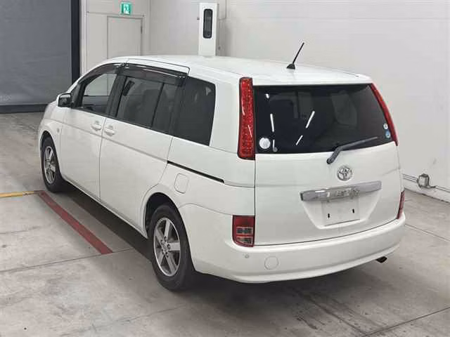TOYOTA ISIS