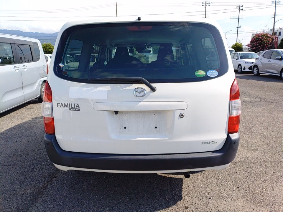 MAZDA FAMILIA