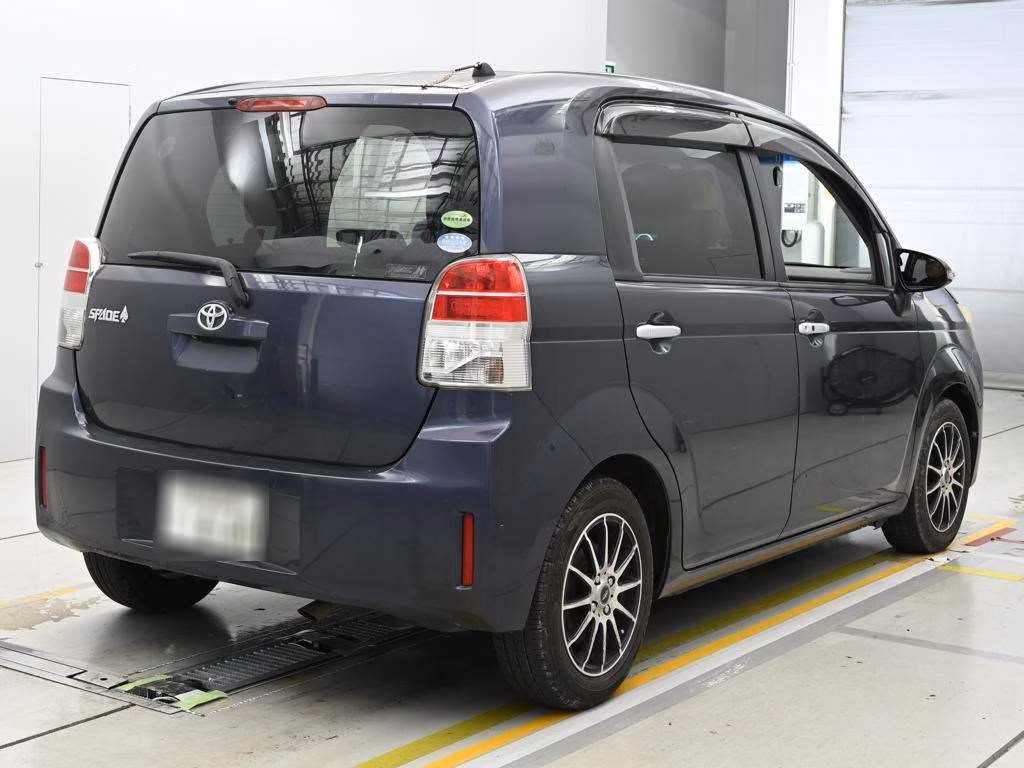 TOYOTA SPADE