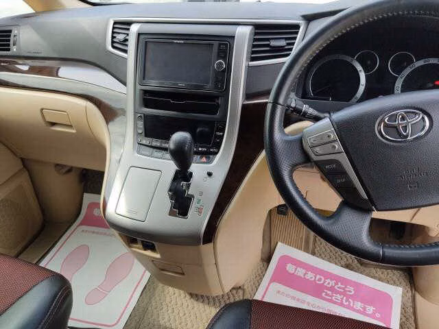 TOYOTA ALPHARD