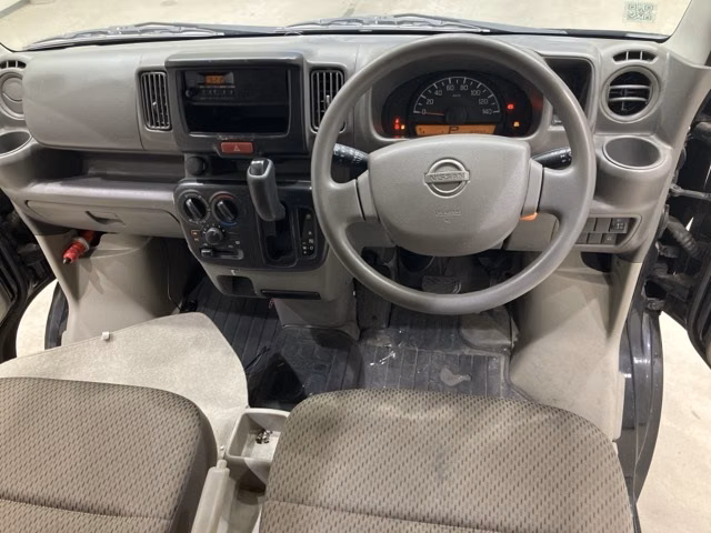 NISSAN NV100 CLIPPER
