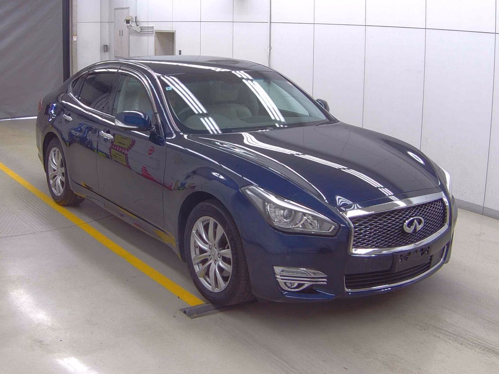NISSAN FUGA