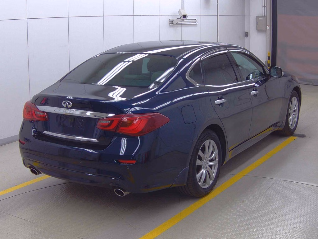 NISSAN FUGA