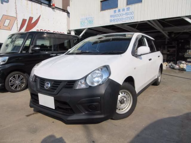 NISSAN AD