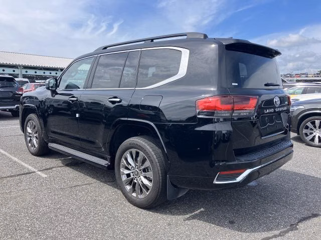 TOYOTA LAND CRUISER