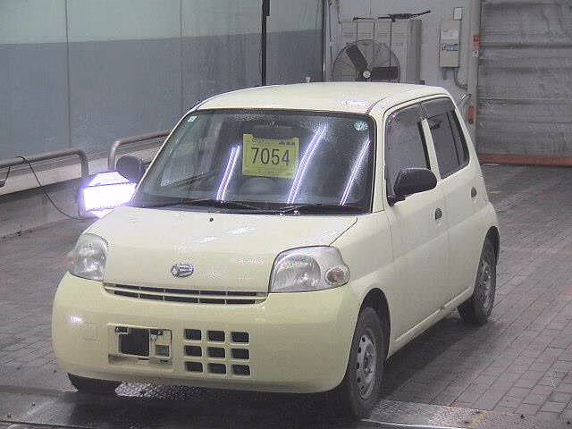 DAIHATSU ESSE