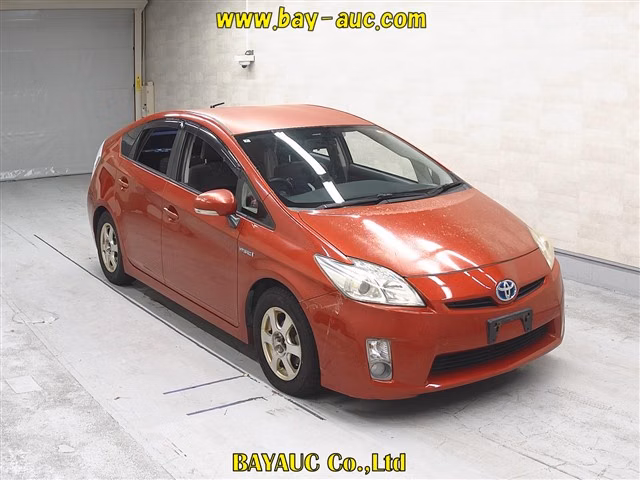 TOYOTA PRIUS