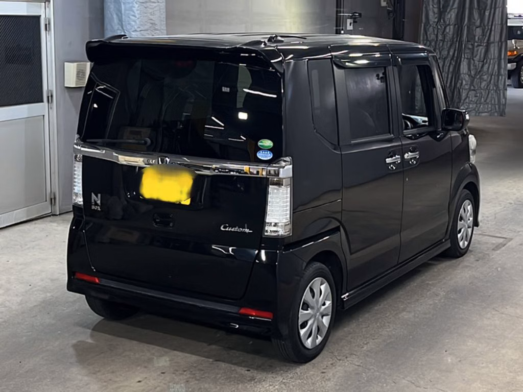 HONDA N-BOX
